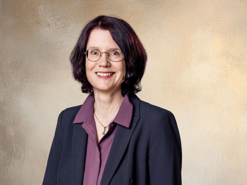 Mensch vor Maschine: Wikipedia hält am Community-Modell  fest – KI nur für technische Unterstützung